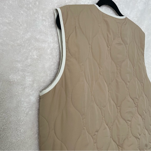 all:row Reversible Vest - Picture 4 of 9